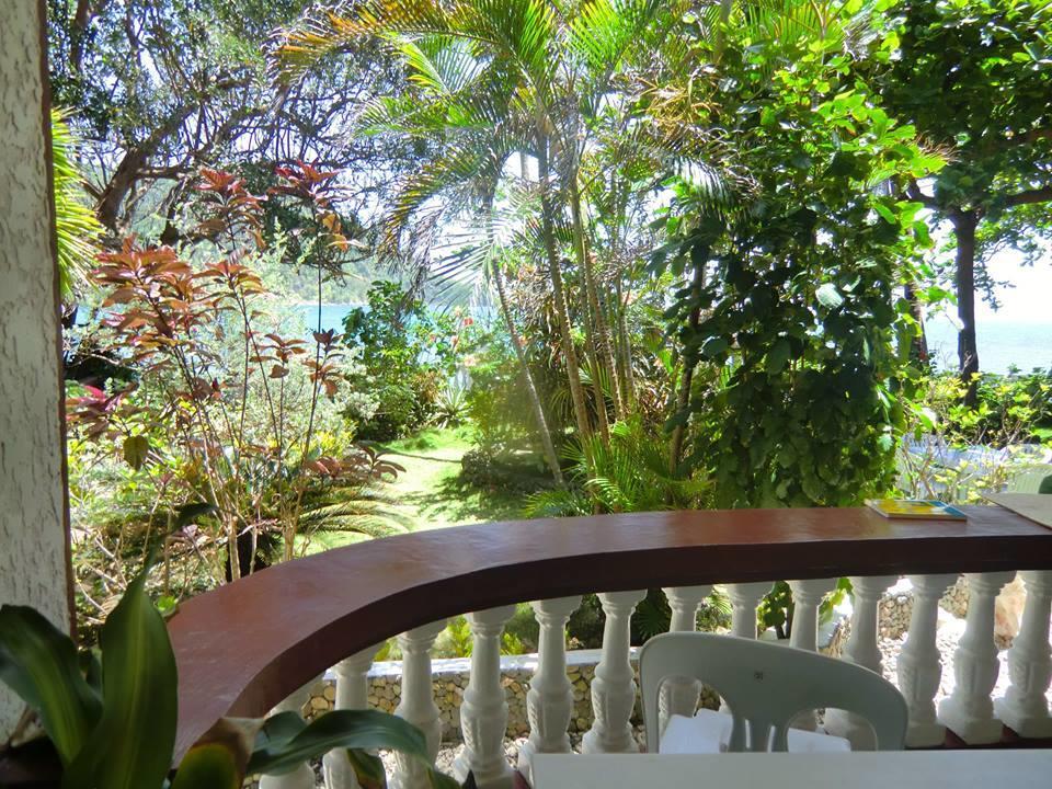 פוארטו גאלרה Blue Crystal Beach Resort מראה חיצוני תמונה