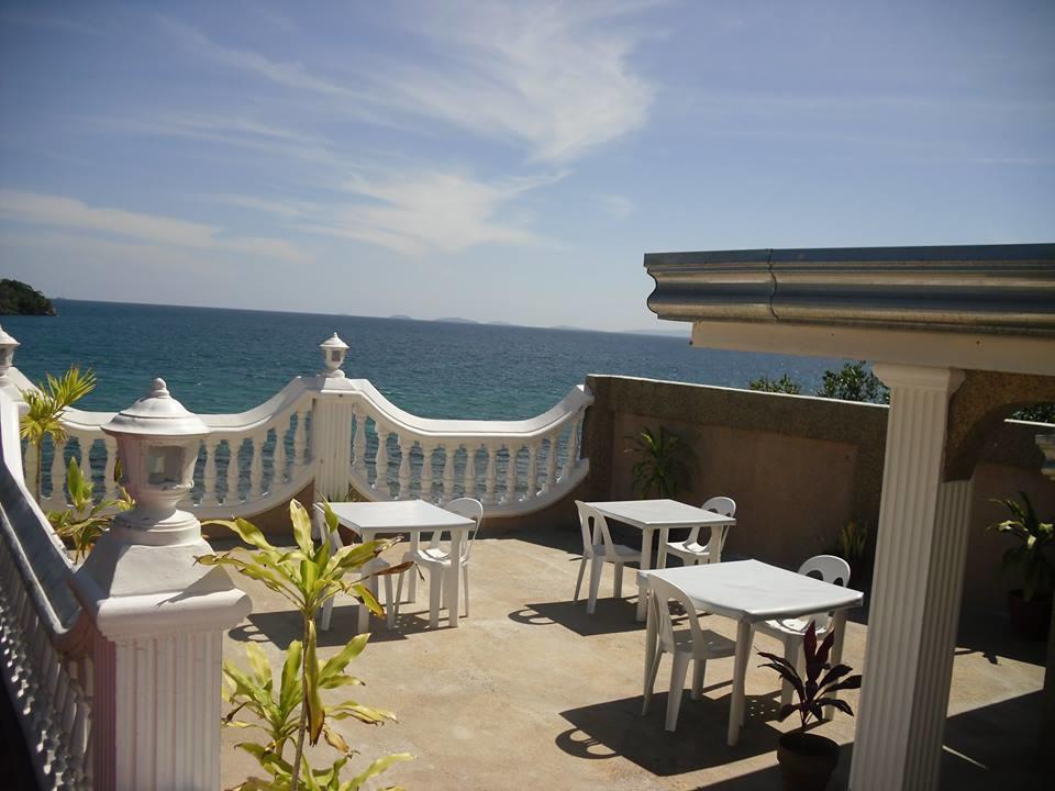 פוארטו גאלרה Blue Crystal Beach Resort מראה חיצוני תמונה